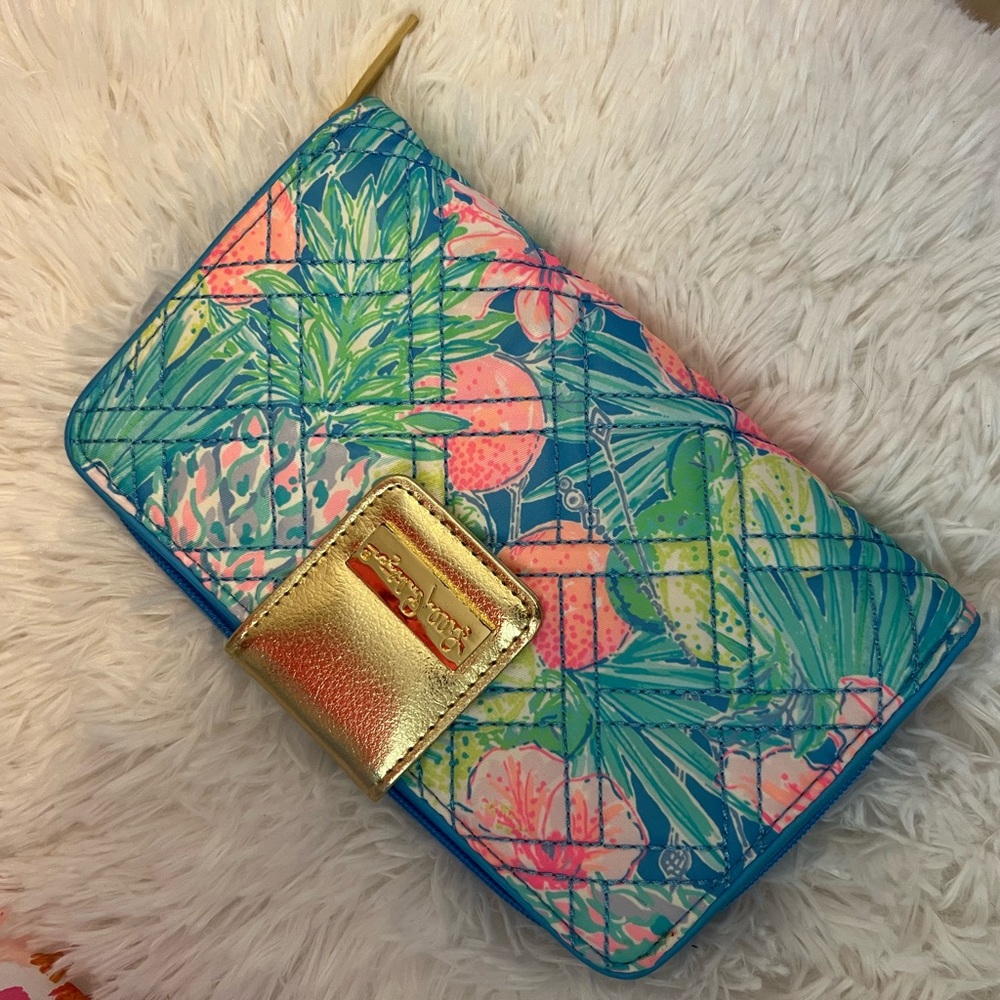 NWOT Lilly Pulitzer Wallet
